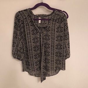 Black and white long sleeve dress shirt!